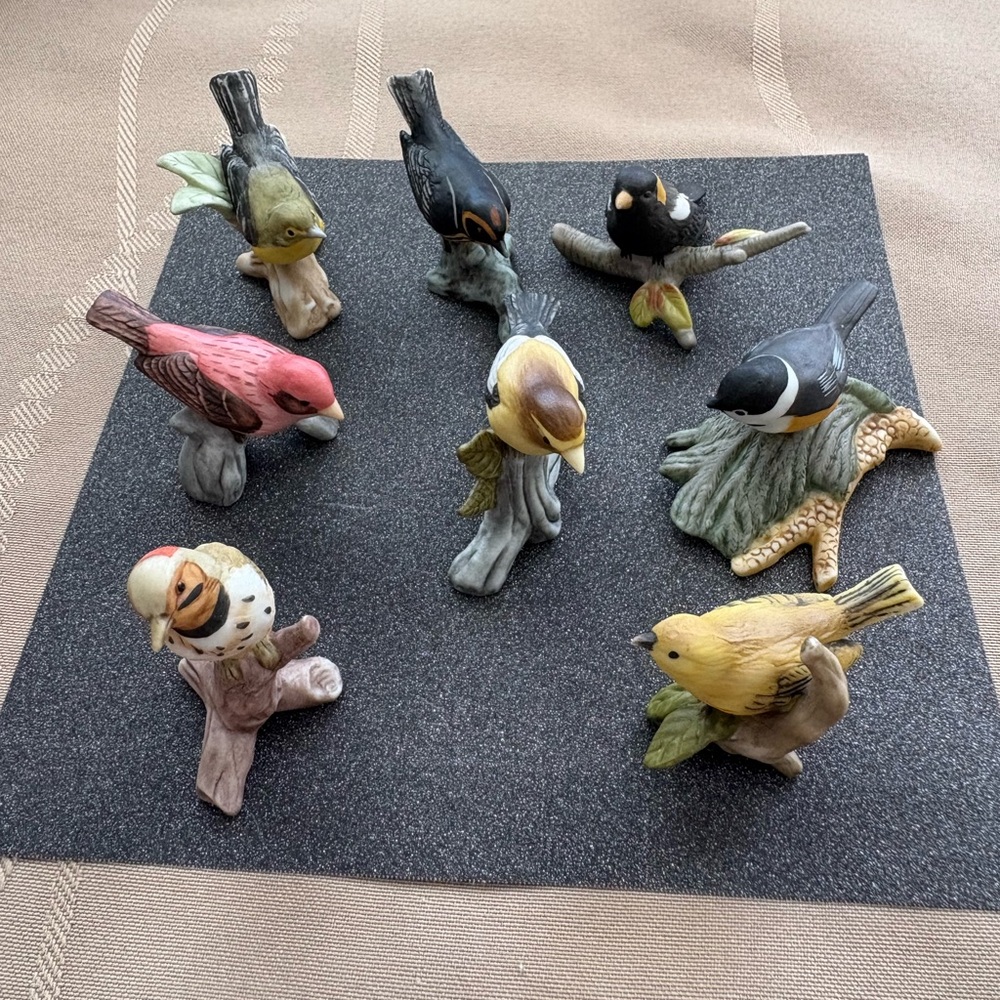 Vintage Royal Cornwall porcelain mini birds, RC, 1982, set of 8, about 2” each